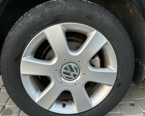 Чорний Фольксваген Туран, об'ємом двигуна 1.97 л та пробігом 270 тис. км за 8300 $, фото 27 на Automoto.ua