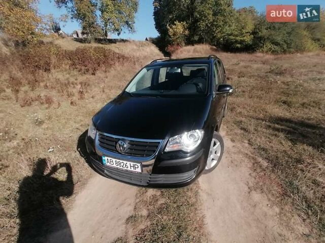 Чорний Фольксваген Туран, об'ємом двигуна 1.6 л та пробігом 250 тис. км за 7700 $, фото 6 на Automoto.ua
