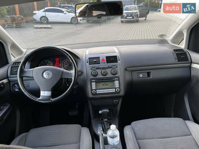 Черный Фольксваген Туран, объемом двигателя 1.39 л и пробегом 250 тыс. км за 6000 $, фото 6 на Automoto.ua