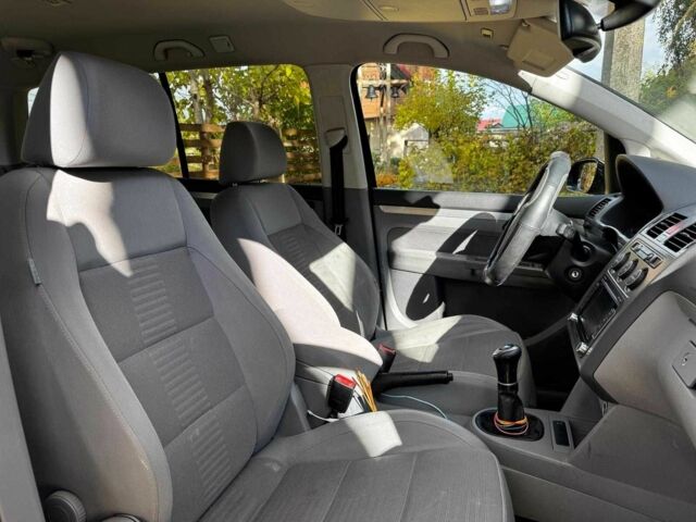 Чорний Фольксваген Туран, об'ємом двигуна 1.4 л та пробігом 242 тис. км за 6390 $, фото 21 на Automoto.ua