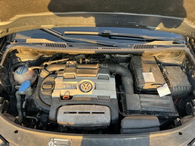 Черный Фольксваген Туран, объемом двигателя 1.4 л и пробегом 271 тыс. км за 5000 $, фото 8 на Automoto.ua