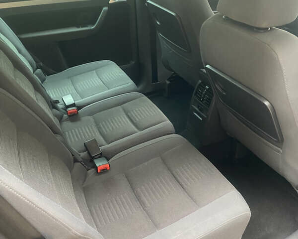 Чорний Фольксваген Туран, об'ємом двигуна 1.39 л та пробігом 187 тис. км за 6500 $, фото 20 на Automoto.ua