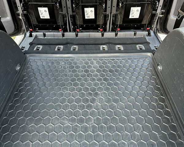 Чорний Фольксваген Туран, об'ємом двигуна 1.97 л та пробігом 270 тис. км за 8300 $, фото 30 на Automoto.ua