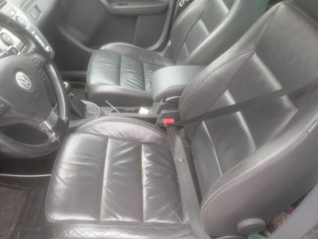 Чорний Фольксваген Туран, об'ємом двигуна 1.4 л та пробігом 268 тис. км за 5600 $, фото 7 на Automoto.ua