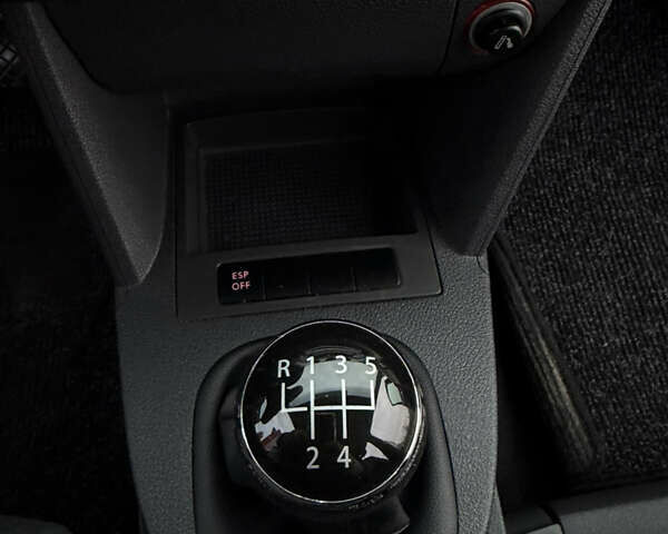 Чорний Фольксваген Туран, об'ємом двигуна 1.6 л та пробігом 201 тис. км за 7350 $, фото 37 на Automoto.ua