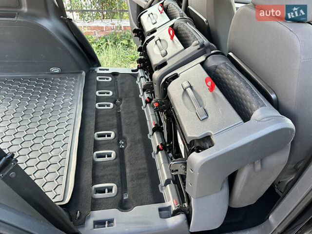 Чорний Фольксваген Туран, об'ємом двигуна 1.97 л та пробігом 270 тис. км за 8300 $, фото 33 на Automoto.ua