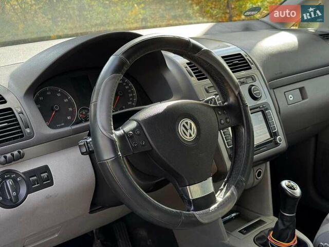 Фольксваген Туран 2007 в Киеве на Automoto.ua Черный Фольксваген Туран, объемом двигателя 1.4 л и пробегом 242 тыс. км за 6390 $, фото 12 на Automoto.ua