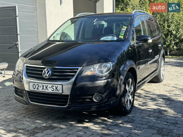 Черный Фольксваген Туран, объемом двигателя 1.4 л и пробегом 278 тыс. км за 6700 $, фото 2 на Automoto.ua