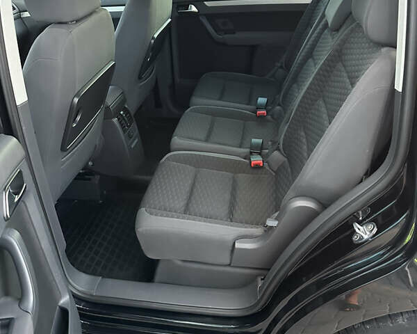 Чорний Фольксваген Туран, об'ємом двигуна 1.97 л та пробігом 270 тис. км за 8300 $, фото 22 на Automoto.ua