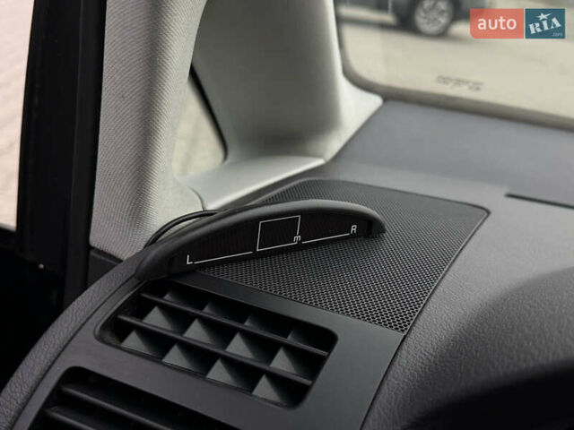 Чорний Фольксваген Туран, об'ємом двигуна 1.6 л та пробігом 201 тис. км за 7350 $, фото 34 на Automoto.ua