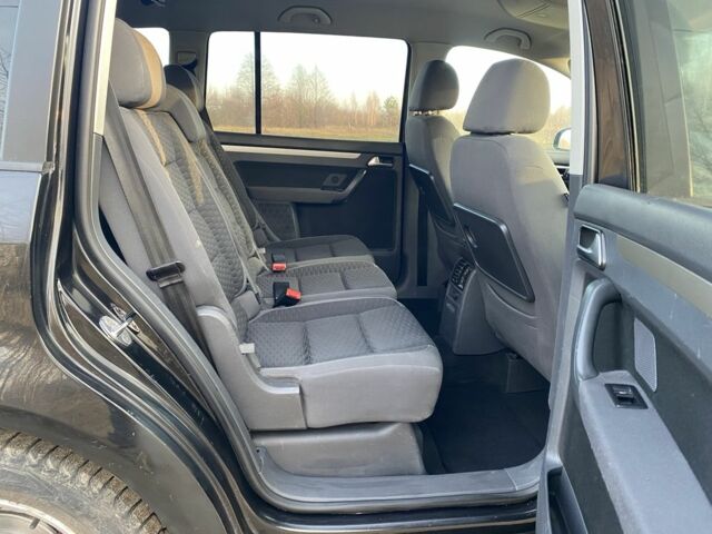 Чорний Фольксваген Туран, об'ємом двигуна 1.9 л та пробігом 367 тис. км за 3400 $, фото 9 на Automoto.ua