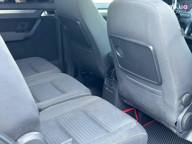 Черный Фольксваген Туран, объемом двигателя 2 л и пробегом 260 тыс. км за 7890 $, фото 25 на Automoto.ua