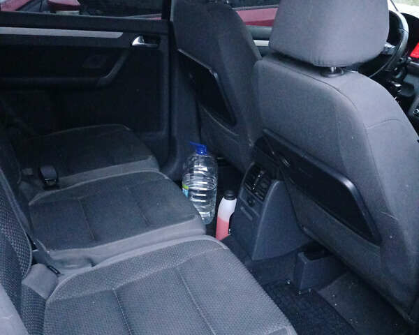 Черный Фольксваген Туран, объемом двигателя 1.97 л и пробегом 163 тыс. км за 7800 $, фото 5 на Automoto.ua