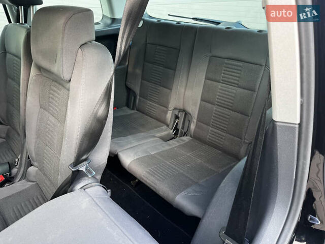 Черный Фольксваген Туран, объемом двигателя 1.39 л и пробегом 250 тыс. км за 6000 $, фото 9 на Automoto.ua