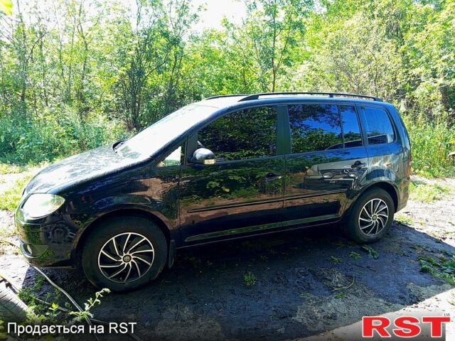 Черный Фольксваген Туран, объемом двигателя 2 л и пробегом 350 тыс. км за 7000 $, фото 3 на Automoto.ua