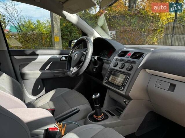 Фольксваген Туран 2007 в Киеве на Automoto.ua Черный Фольксваген Туран, объемом двигателя 1.4 л и пробегом 242 тыс. км за 6390 $, фото 22 на Automoto.ua