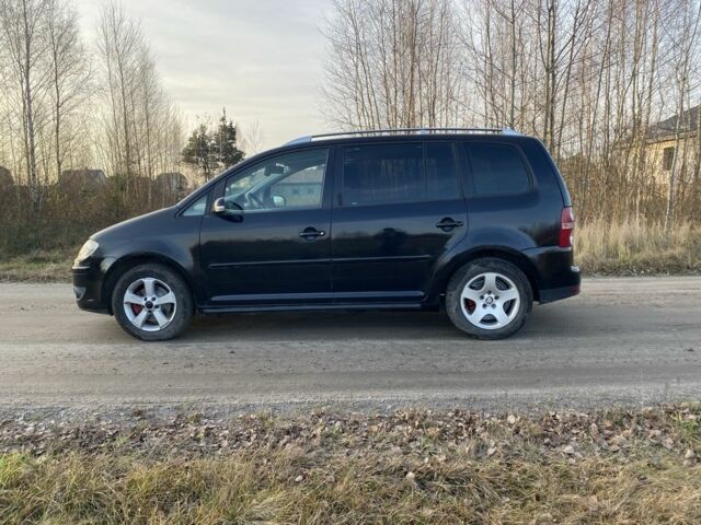 Чорний Фольксваген Туран, об'ємом двигуна 1.9 л та пробігом 367 тис. км за 3400 $, фото 5 на Automoto.ua