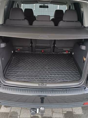 Черный Фольксваген Туран, объемом двигателя 2 л и пробегом 249 тыс. км за 8400 $, фото 2 на Automoto.ua