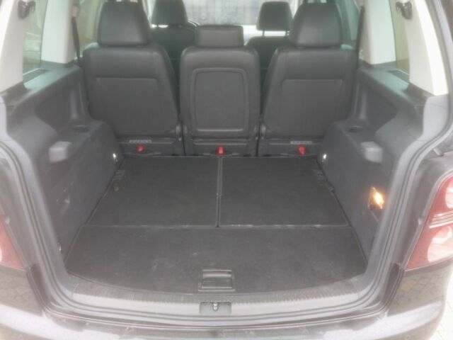 Чорний Фольксваген Туран, об'ємом двигуна 1.4 л та пробігом 268 тис. км за 5600 $, фото 5 на Automoto.ua