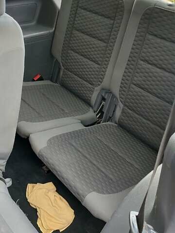 Черный Фольксваген Туран, объемом двигателя 1.97 л и пробегом 318 тыс. км за 6000 $, фото 20 на Automoto.ua