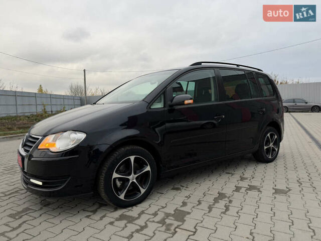 Чорний Фольксваген Туран, об'ємом двигуна 1.6 л та пробігом 201 тис. км за 7350 $, фото 16 на Automoto.ua