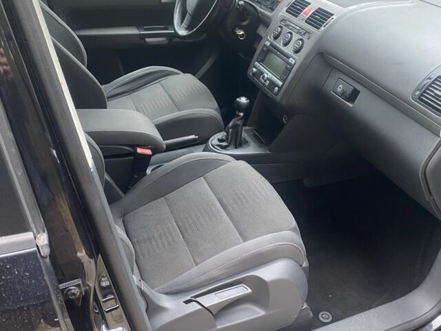 Чорний Фольксваген Туран, об'ємом двигуна 1.4 л та пробігом 178 тис. км за 6300 $, фото 6 на Automoto.ua