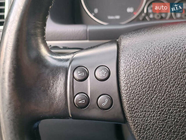 Черный Фольксваген Туран, объемом двигателя 2 л и пробегом 260 тыс. км за 9390 $, фото 26 на Automoto.ua