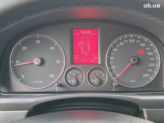 Чорний Фольксваген Туран, об'ємом двигуна 2 л та пробігом 260 тис. км за 9390 $, фото 25 на Automoto.ua