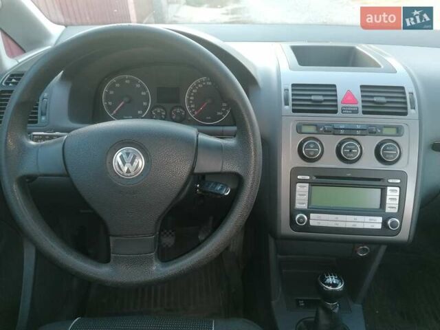 Чорний Фольксваген Туран, об'ємом двигуна 1.6 л та пробігом 250 тис. км за 7700 $, фото 9 на Automoto.ua