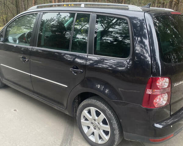 Чорний Фольксваген Туран, об'ємом двигуна 1.39 л та пробігом 187 тис. км за 6500 $, фото 16 на Automoto.ua