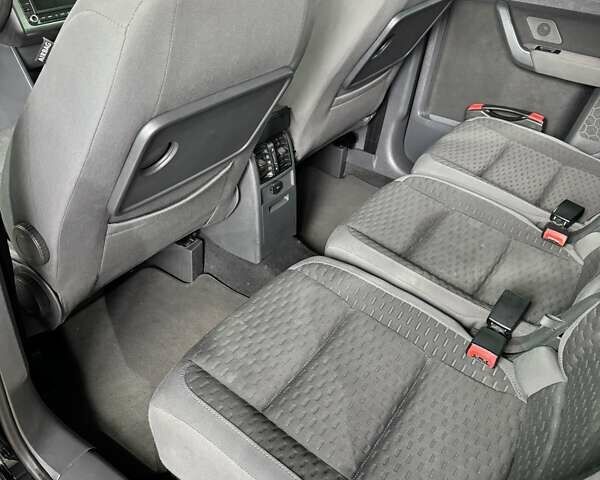 Чорний Фольксваген Туран, об'ємом двигуна 1.97 л та пробігом 313 тис. км за 7500 $, фото 7 на Automoto.ua