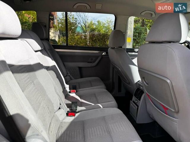 Фольксваген Туран 2007 в Киеве на Automoto.ua Черный Фольксваген Туран, объемом двигателя 1.4 л и пробегом 242 тыс. км за 6390 $, фото 19 на Automoto.ua