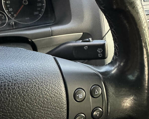 Чорний Фольксваген Туран, об'ємом двигуна 1.97 л та пробігом 270 тис. км за 8300 $, фото 19 на Automoto.ua