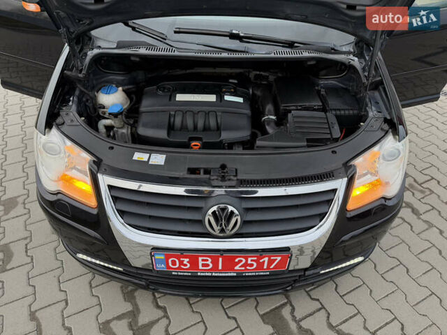 Чорний Фольксваген Туран, об'ємом двигуна 1.6 л та пробігом 201 тис. км за 7350 $, фото 39 на Automoto.ua