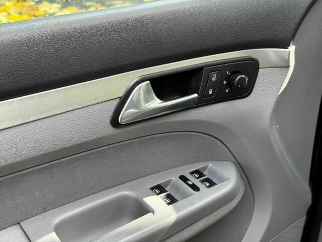 Чорний Фольксваген Туран, об'ємом двигуна 1.4 л та пробігом 242 тис. км за 6390 $, фото 13 на Automoto.ua