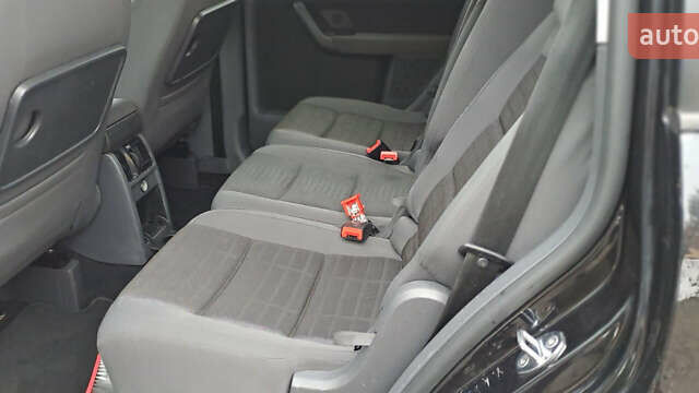 Черный Фольксваген Туран, объемом двигателя 1.4 л и пробегом 193 тыс. км за 6950 $, фото 26 на Automoto.ua