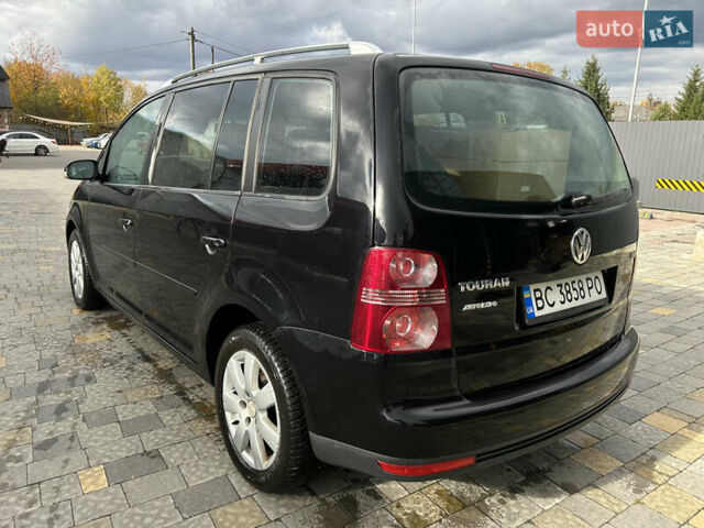 Чорний Фольксваген Туран, об'ємом двигуна 1.9 л та пробігом 285 тис. км за 7200 $, фото 4 на Automoto.ua