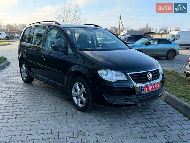 Чорний Фольксваген Туран, об'ємом двигуна 1.6 л та пробігом 178 тис. км за 7950 $, фото 1 на Automoto.ua