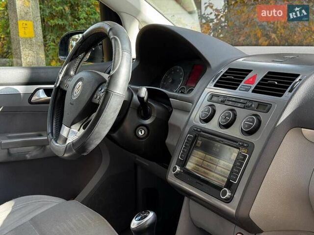 Фольксваген Туран 2007 в Киеве на Automoto.ua Черный Фольксваген Туран, объемом двигателя 1.4 л и пробегом 242 тыс. км за 6390 $, фото 23 на Automoto.ua