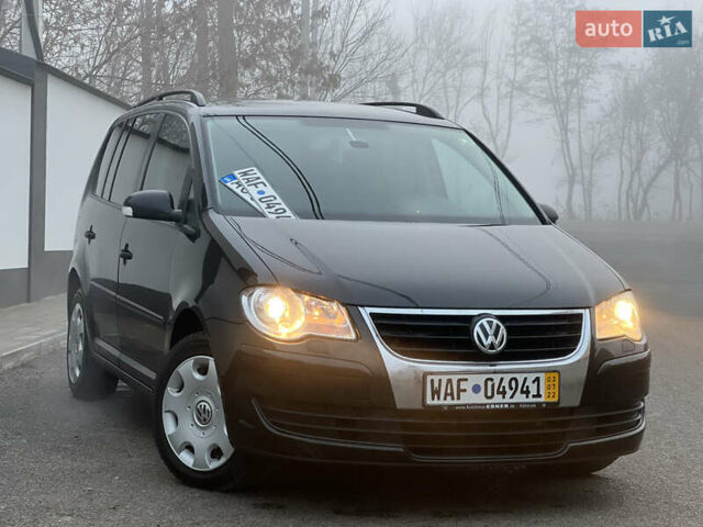 Черный Фольксваген Туран, объемом двигателя 2 л и пробегом 248 тыс. км за 6199 $, фото 38 на Automoto.ua