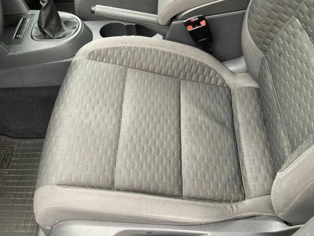 Черный Фольксваген Туран, объемом двигателя 1.4 л и пробегом 196 тыс. км за 6650 $, фото 7 на Automoto.ua