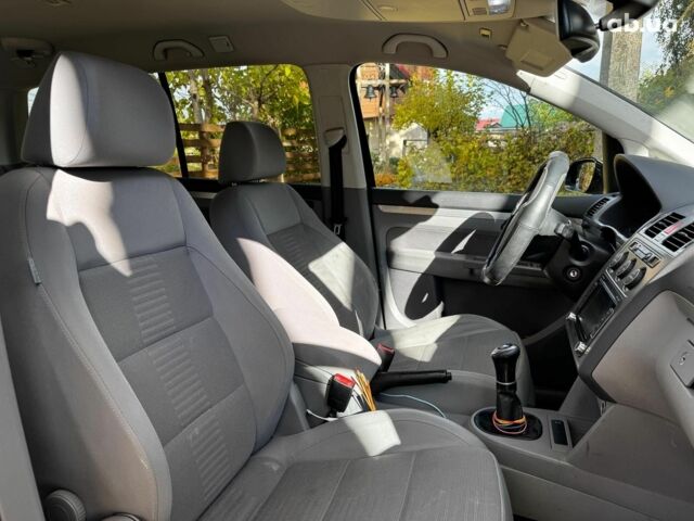 Фольксваген Туран 2007 в Киеве на Automoto.ua Черный Фольксваген Туран, объемом двигателя 1.4 л и пробегом 242 тыс. км за 6390 $, фото 21 на Automoto.ua