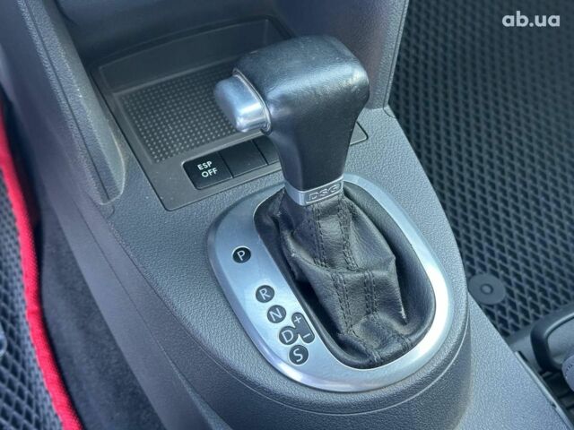 Черный Фольксваген Туран, объемом двигателя 2 л и пробегом 260 тыс. км за 7890 $, фото 17 на Automoto.ua