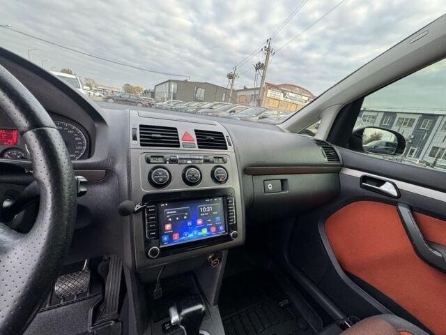 Черный Фольксваген Туран, объемом двигателя 1.9 л и пробегом 278 тыс. км за 7100 $, фото 21 на Automoto.ua