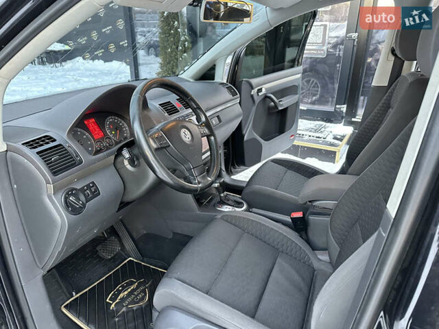 Черный Фольксваген Туран, объемом двигателя 1.39 л и пробегом 241 тыс. км за 8100 $, фото 12 на Automoto.ua