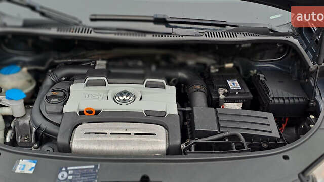 Черный Фольксваген Туран, объемом двигателя 1.4 л и пробегом 193 тыс. км за 6950 $, фото 24 на Automoto.ua