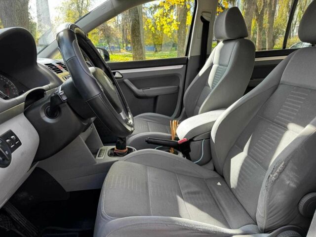 Чорний Фольксваген Туран, об'ємом двигуна 1.4 л та пробігом 242 тис. км за 6390 $, фото 14 на Automoto.ua