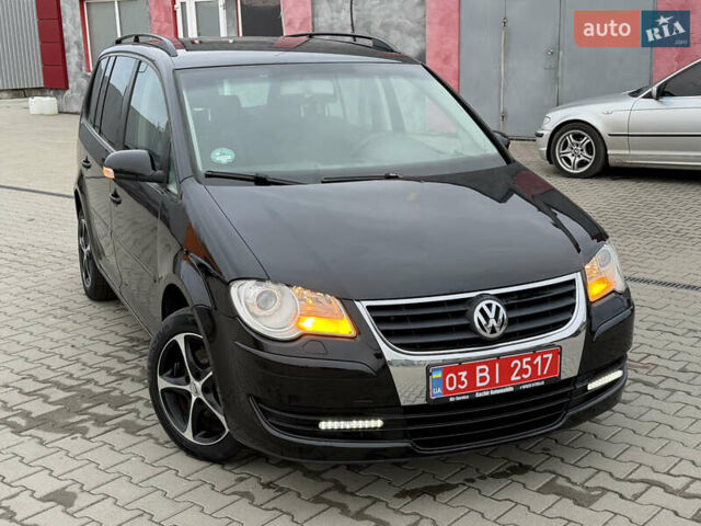 Чорний Фольксваген Туран, об'ємом двигуна 1.6 л та пробігом 201 тис. км за 7350 $, фото 5 на Automoto.ua