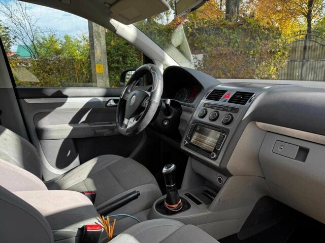 Чорний Фольксваген Туран, об'ємом двигуна 1.4 л та пробігом 242 тис. км за 6390 $, фото 22 на Automoto.ua