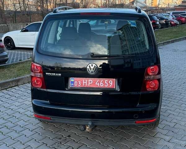 Чорний Фольксваген Туран, об'ємом двигуна 1.6 л та пробігом 178 тис. км за 7950 $, фото 6 на Automoto.ua